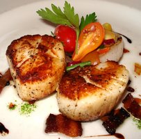 Grilled scallops at FFish2.JPG